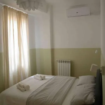 Apartamento Lemon House In The Center Pesante