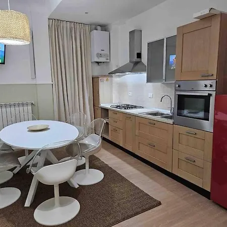 Lemon House In The Center Pesante דירה *